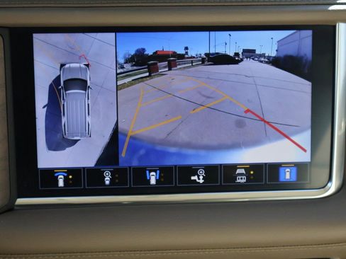 Used 2021 GMC Yukon Denali w/ Denali Premium Package image 33