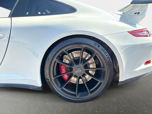 Certified 2018 Porsche 911 GT3 RWD image 11
