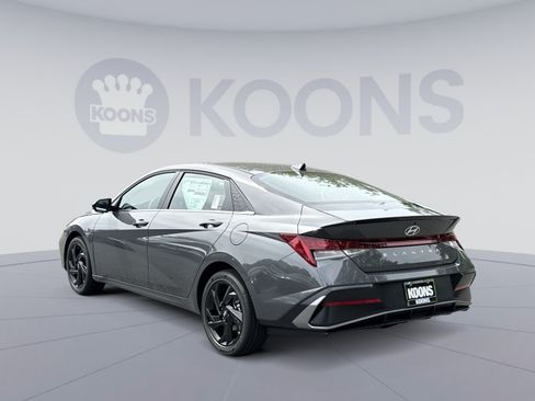 New 2026 Hyundai Elantra SEL Sport Premium FWD image 4