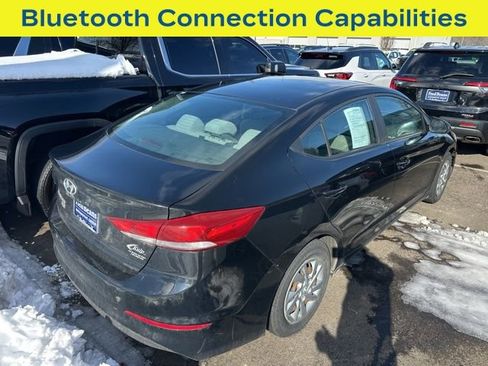 Used 2018 Hyundai Elantra SE image 5