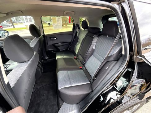 Used 2023 Nissan Rogue SV image 15