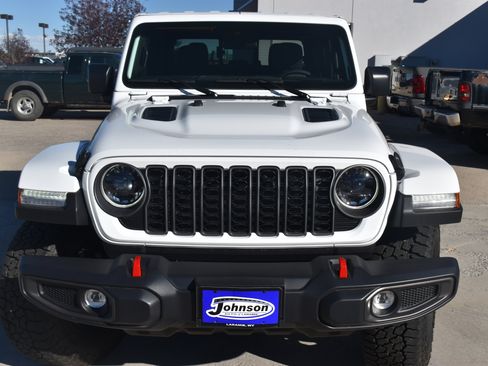 New 2025 Jeep Gladiator Rubicon w/ Convenience Group image 2