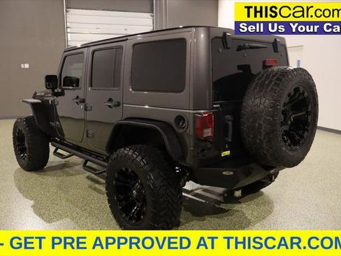 Used 2017 Jeep Wrangler Unlimited Rubicon w/ Connectivity Group image 5