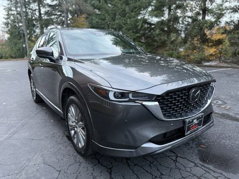 Used 2022 MAZDA CX-5 Signature image 3