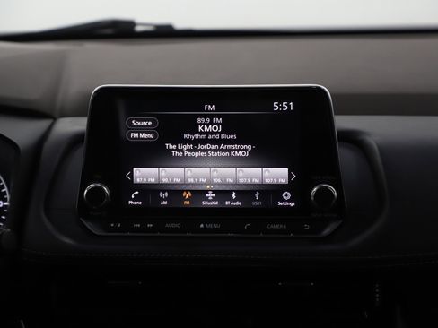 Used 2021 Nissan Rogue SV image 15