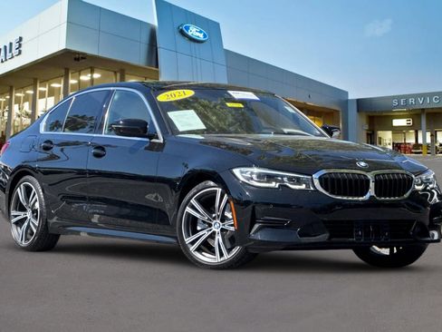 Used 2021 BMW 330i Sedan w/ Convenience Package RWD image 2