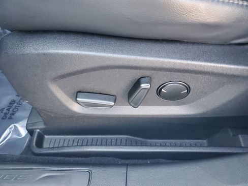 Used 2024 Ford Edge SEL w/ Convenience Package image 12