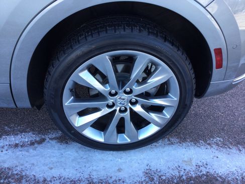 Used 2023 Buick Envision Avenir image 6