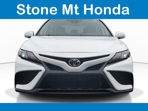 Used 2024 Toyota Camry SE FWD image 2