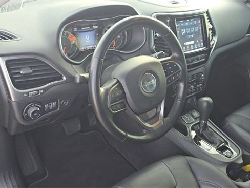 Used 2021 Jeep Cherokee Limited image 12