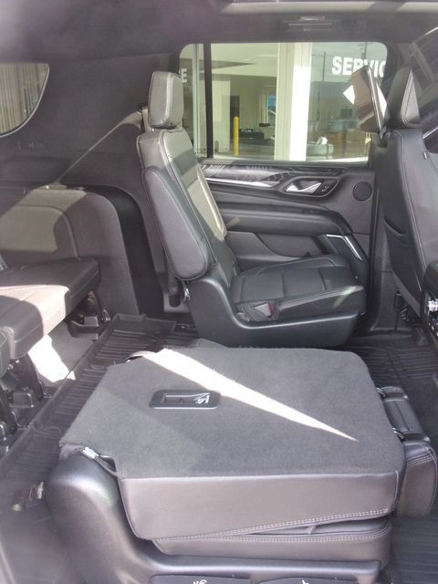 Used 2023 GMC Yukon XL Denali w/ Denali Reserve Package AWD/4WD image 43
