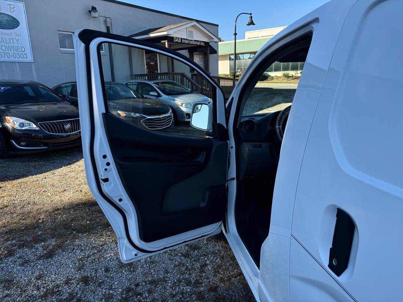 Used 2020 Nissan NV200 SV w/ Sliding Glass Door Package FWD image 12