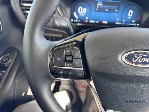 Certified 2023 Ford Escape Platinum image 28