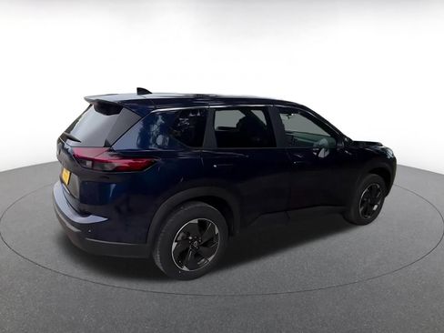 Used 2025 Nissan Rogue SV FWD image 14