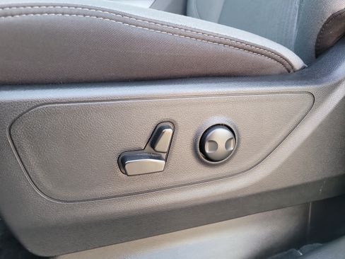 Used 2023 RAM 1500 Big Horn AWD/4WD image 19