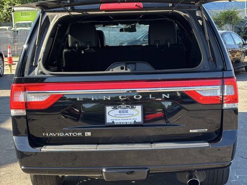 Used 2016 Lincoln Navigator L Reserve AWD/4WD image 9