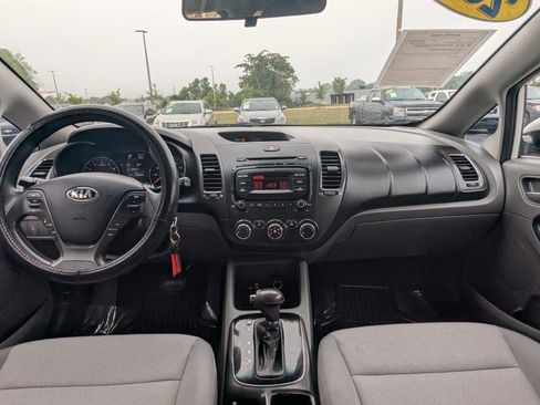 Used 2017 Kia Forte LX FWD image 14