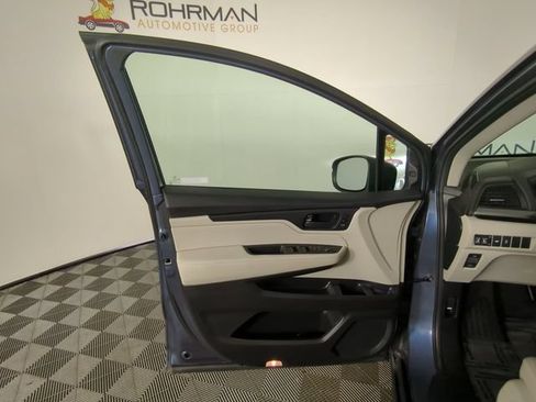 Used 2025 Honda Odyssey EX-L image 17