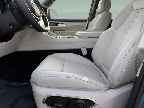 New 2026 Jeep Grand Wagoneer Limited AWD/4WD image 19