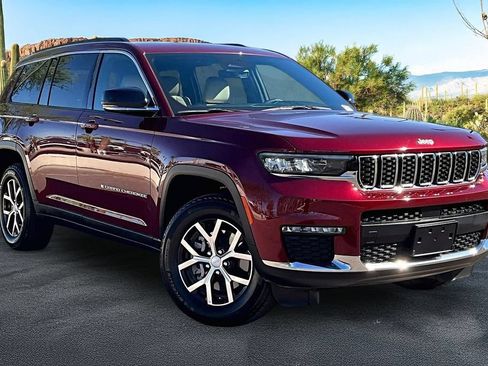 Used 2025 Jeep Grand Cherokee L Limited RWD image 12