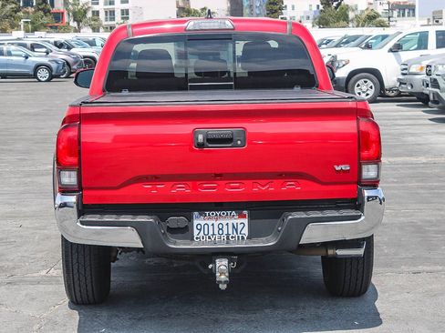 Used 2018 Toyota Tacoma TRD Off-Road RWD image 8