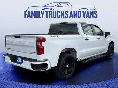 Used 2023 Chevrolet Silverado 1500 Custom image 5