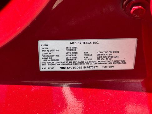 Used 2021 Tesla Model Y Long Range AWD/4WD image 27