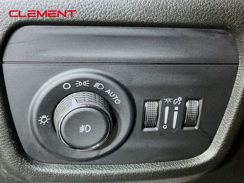 Used 2024 Jeep Grand Cherokee L Limited w/ Luxury Tech Group II AWD/4WD image 12