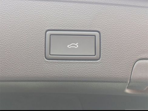 New 2026 Volkswagen Atlas Cross Sport SEL Premium R-Line image 15