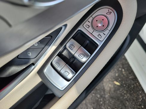 Used 2021 Mercedes-Benz C 300 Cabriolet image 16