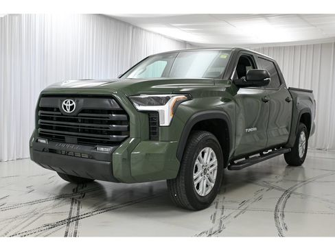 Used 2023 Toyota Tundra SR5 w/ SR5 Premium Package AWD/4WD image 4