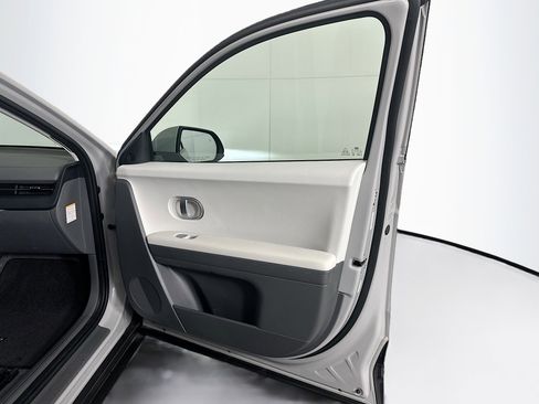 Used 2024 Hyundai Ioniq 5 SEL RWD image 33