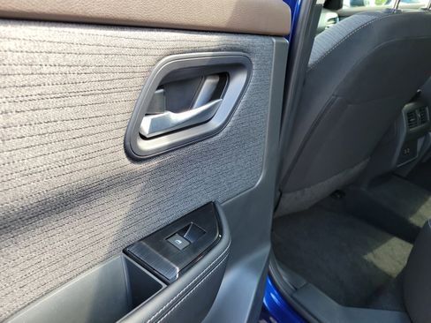 Used 2023 Nissan Rogue SV image 13