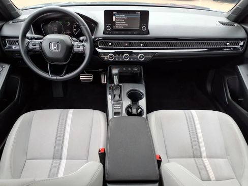 Used 2025 Honda Civic Sport image 10