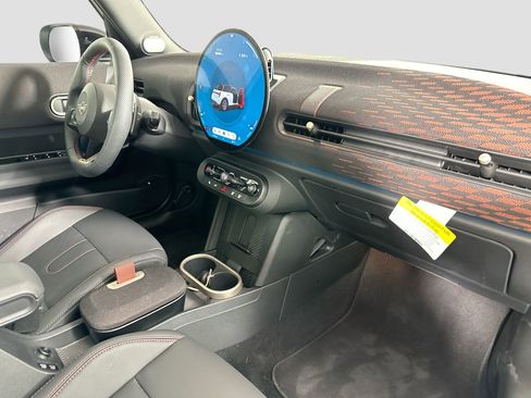 Used 2025 MINI Cooper S image 31