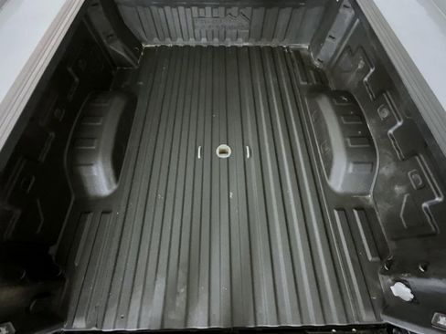 Used 2023 Chevrolet Silverado 2500 High Country image 23