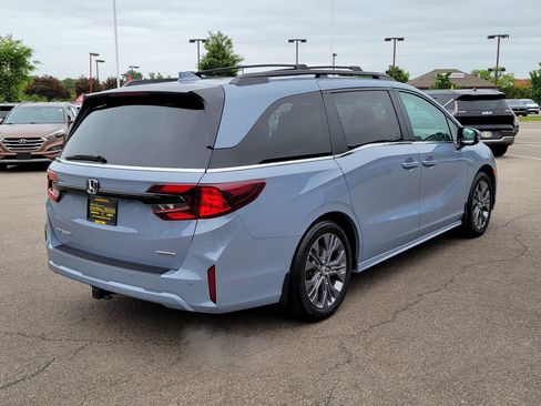 Certified 2025 Honda Odyssey Touring image 4