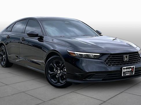 Used 2025 Honda Accord SE image 3