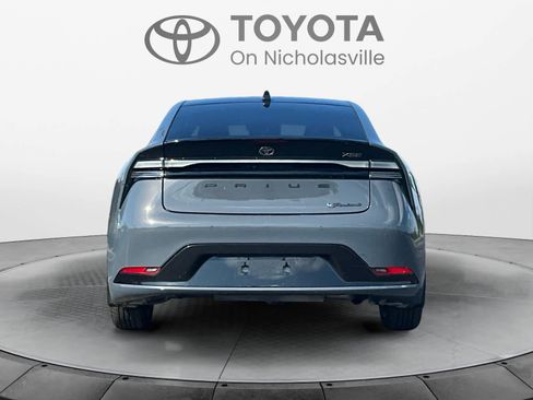 Used 2024 Toyota Prius Prime Premium w/ Advanced Technology Package FWD image 4