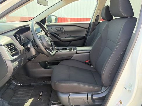 Used 2024 Nissan Rogue S AWD/4WD image 21