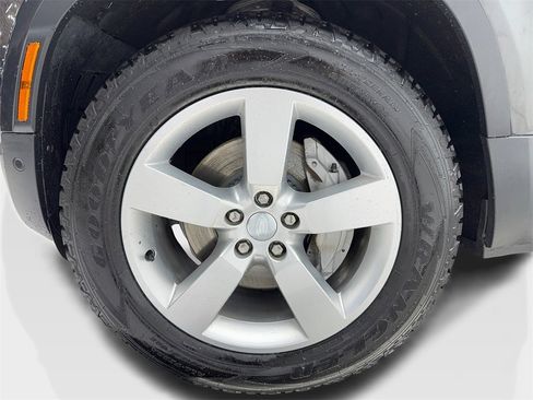 Used 2023 Land Rover Defender 130 First Edition image 52