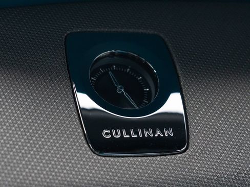 Certified 2024 Rolls-Royce Cullinan w/ Cullinan Package AWD/4WD image 47