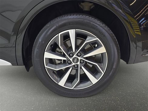 Certified 2021 Audi Q5 2.0T Premium Plus w/ Premium Plus Package image 37
