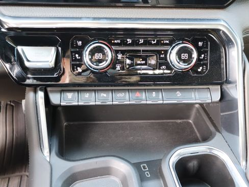 Used 2025 GMC Sierra 2500 Denali w/ Denali Reserve Package image 32