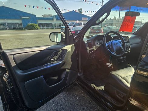 Used 2002 Ford Escape XLT FWD image 18