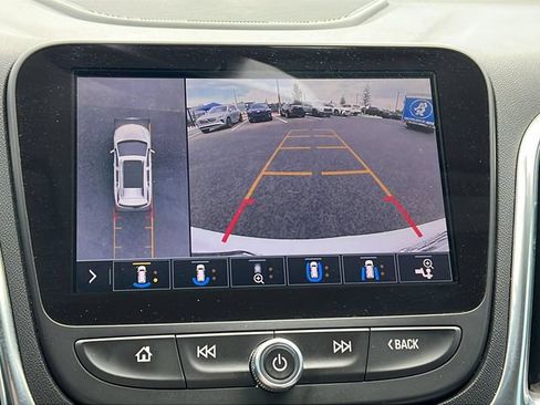 Used 2019 Chevrolet Equinox Premier AWD/4WD image 17