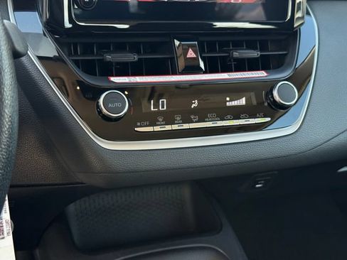 Used 2025 Toyota Corolla LE FWD image 19
