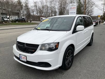 Used 2017 Dodge Grand Caravan SE