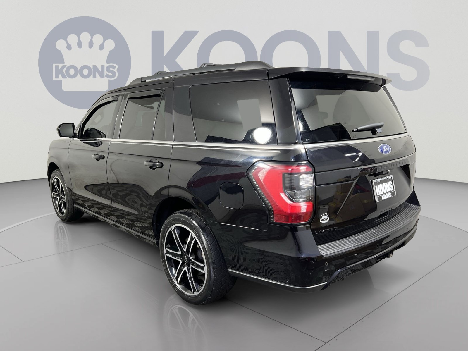 Used 2019 Ford Expedition Limited w/ Equipment Group 303A AWD/4WD image 8