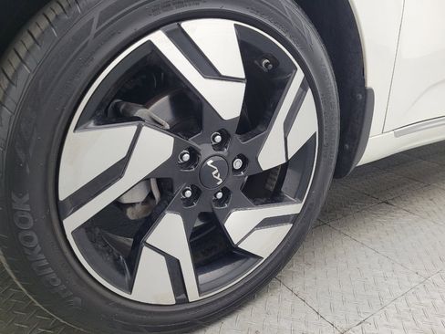 Used 2025 Kia Soul GT-Line image 31